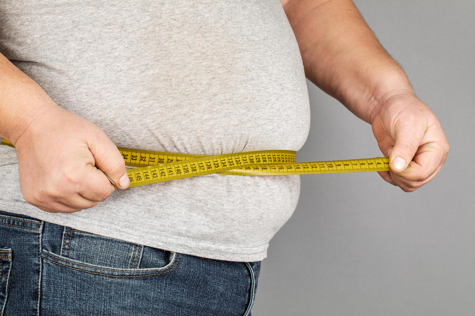 Более половины взрослых израильтян имеют избыточный вес
