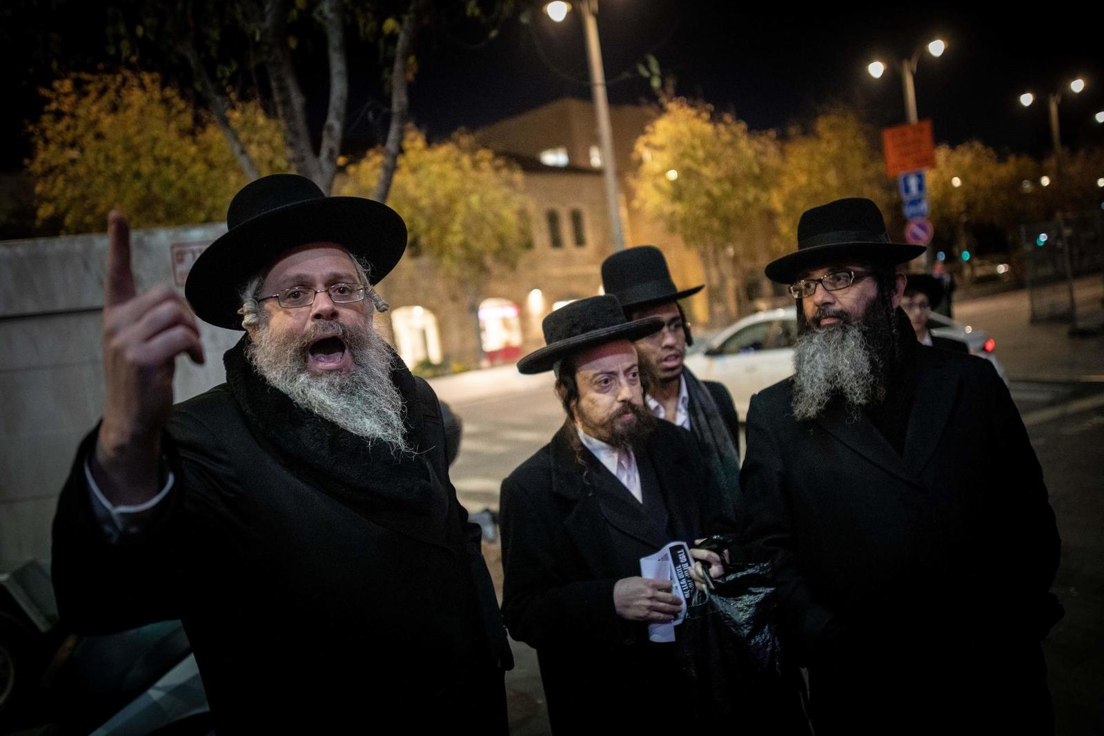 Мракобесие на марше: Минстрой Израиля планируют строить «скромные» города для 