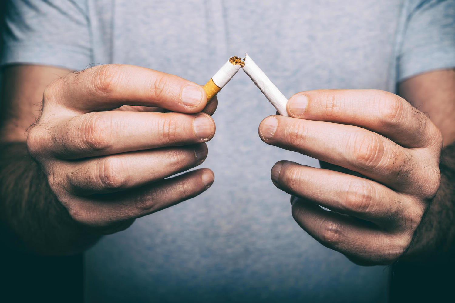 Пассивное курение снижает умственные способности у мужчин