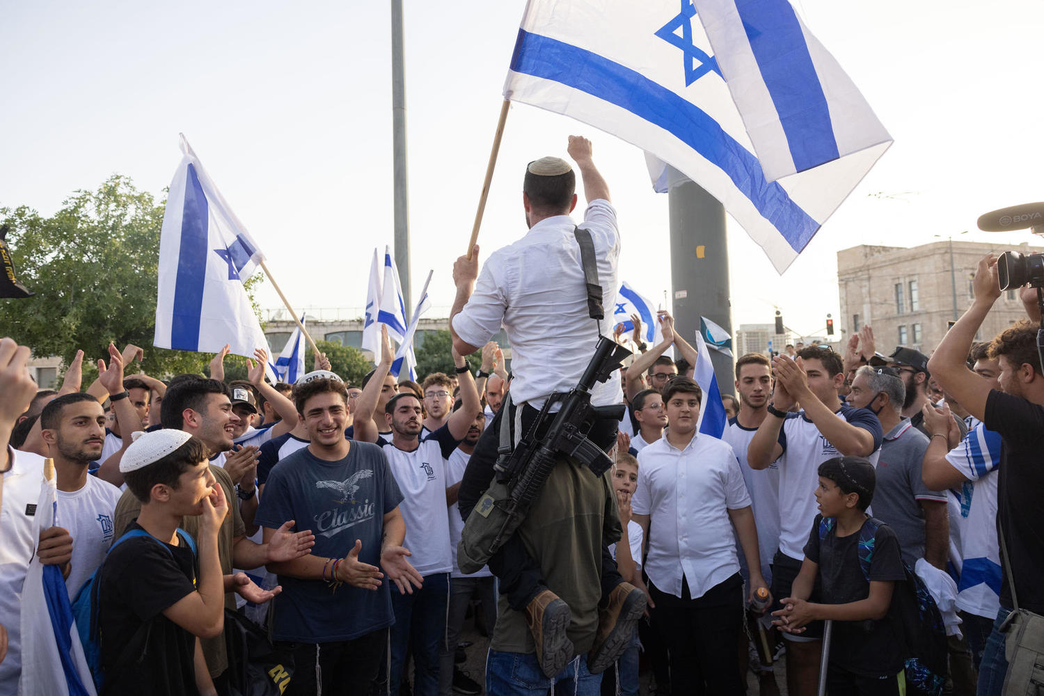 Новая попытка поджечь Иерусалим? Правые проводят марш с флагами