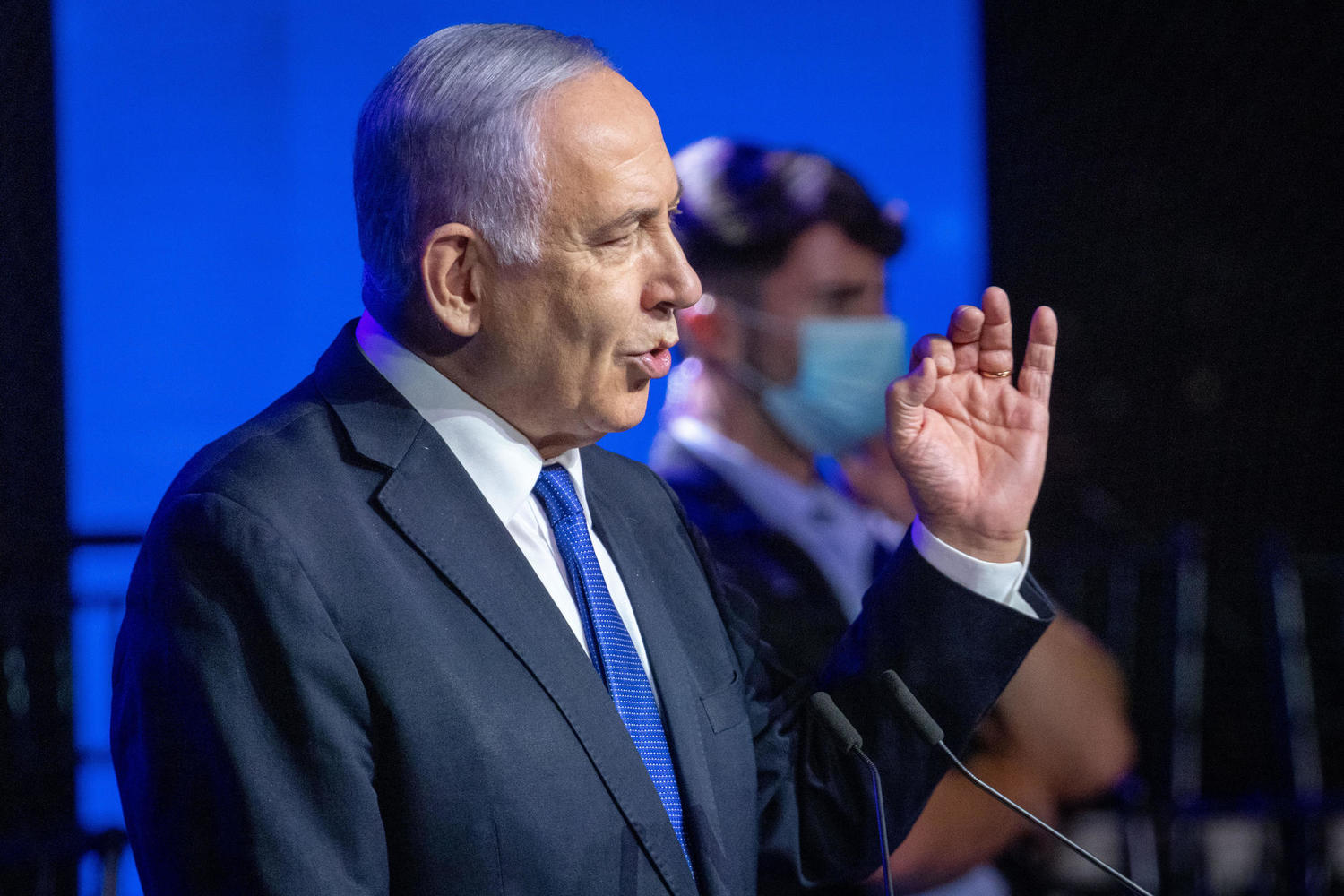 В «Ямине» и «Тиква Хадаша» считают игрой намеки Нетанияху на отставку