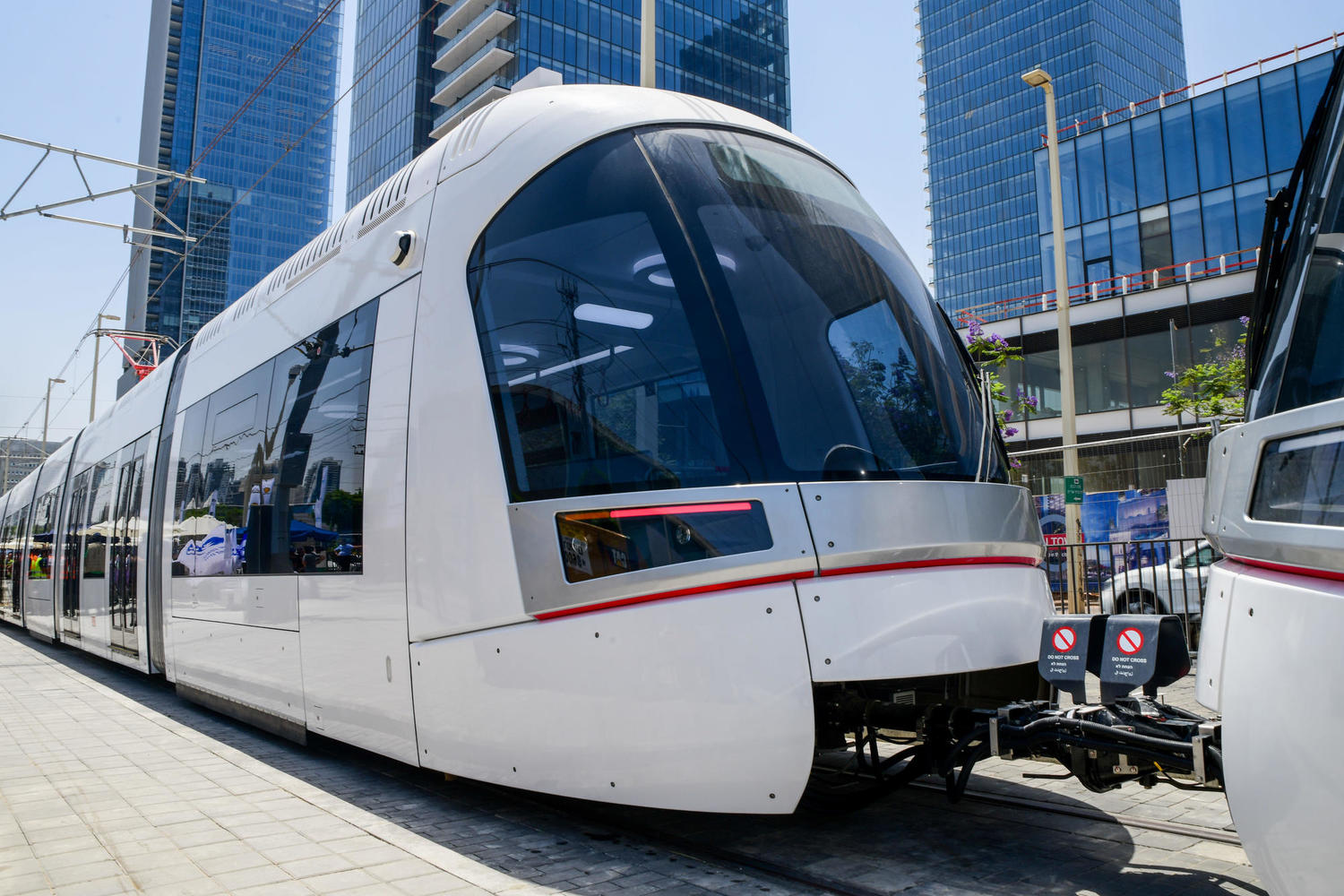 Скоростной трамвай в Гуш-Дане поехал, но сесть на него можно будет только в 2023 году