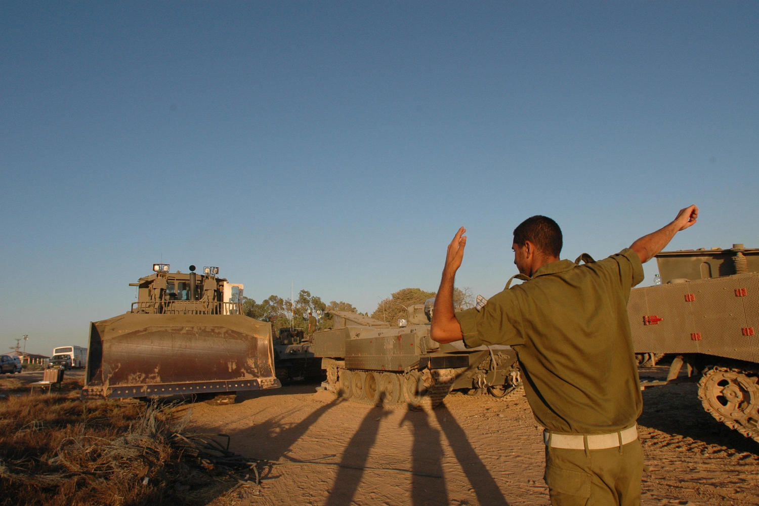 Бойцы ЦАХАЛ пресекли очередное ограбление военной базы в Негеве: четверо бедуинов арестовано