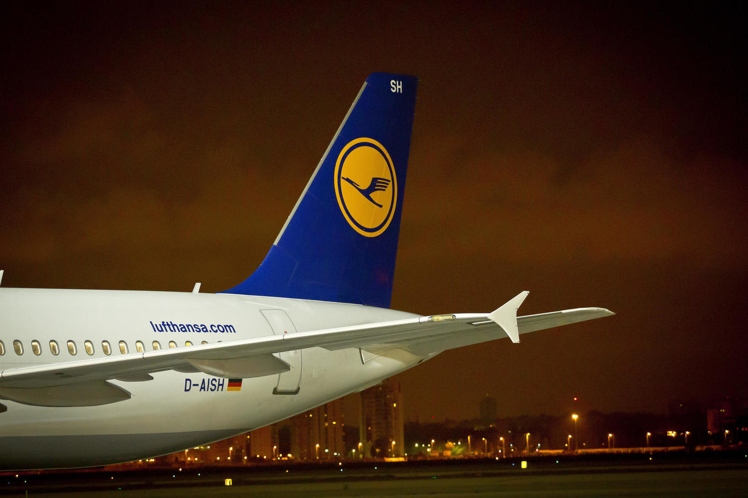 самолет Lufthansa в «Бен-Гурионе»