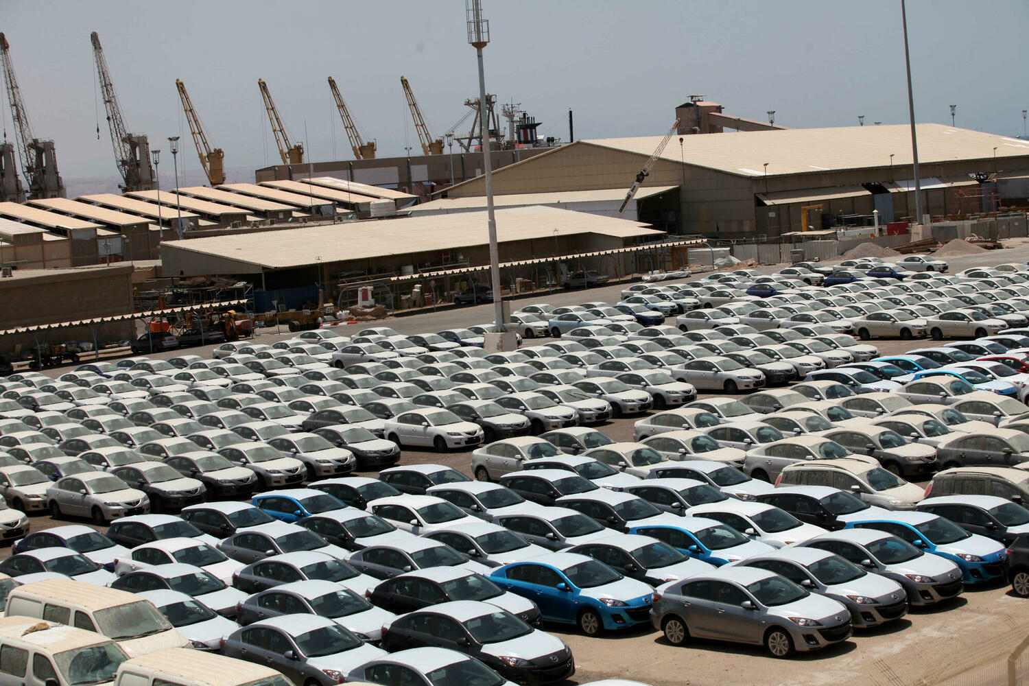 Рост ВВП Израиля в третьем квартале разочаровал. Причина: сокращение импорта автомобилей