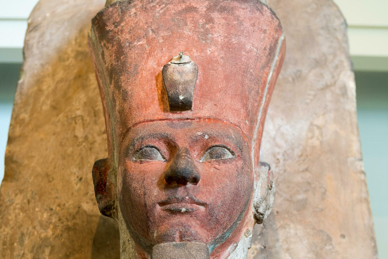 Статуя Аменхотепа в образе бога Осириса.
