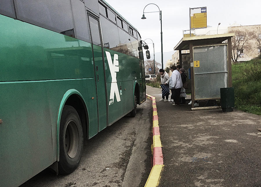 Водители израильских автобусов защитятся от пассажиров слезоточивым газом