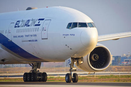 11 харедим подозревают в подделке справок о тестировании на рейсе Нью-Йорк-Тель-Авив