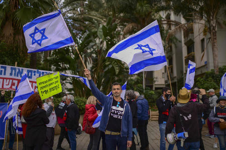 Демонстрации по всему Израилю: «против коррупции, за правительство перемен»