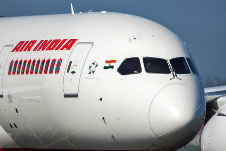 Минздрав рекомендует немедленно прекратить авиасообщение с Индией